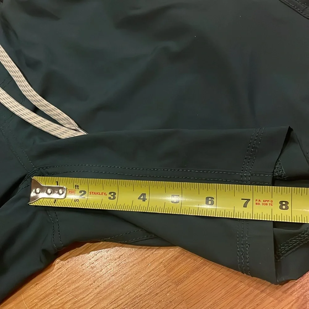 Vuori Shorts - Picture 6 of 9